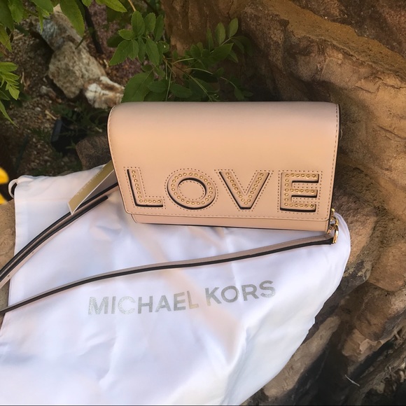 Michael Kors pale pink leather Love Crossbody - Picture 5 of 6